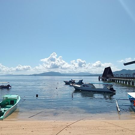 Mamalis Homestay 美娜多 外观 照片