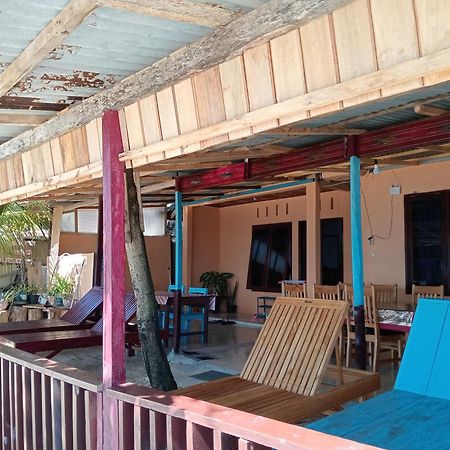 Mamalis Homestay 美娜多 外观 照片