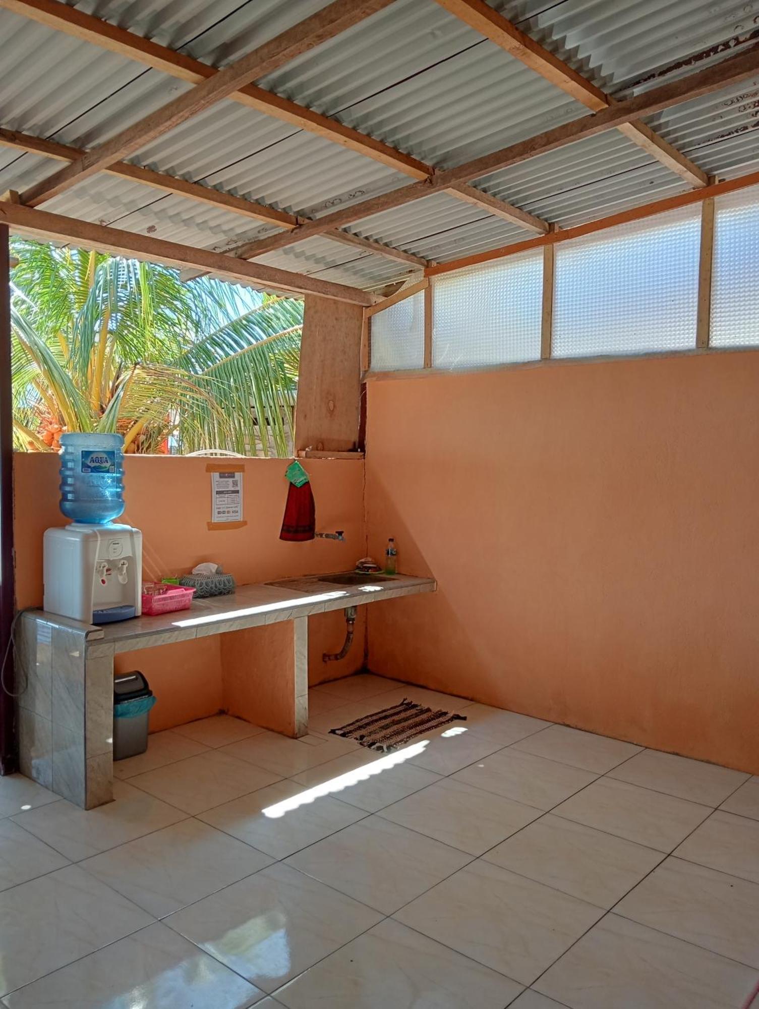 Mamalis Homestay 美娜多 外观 照片