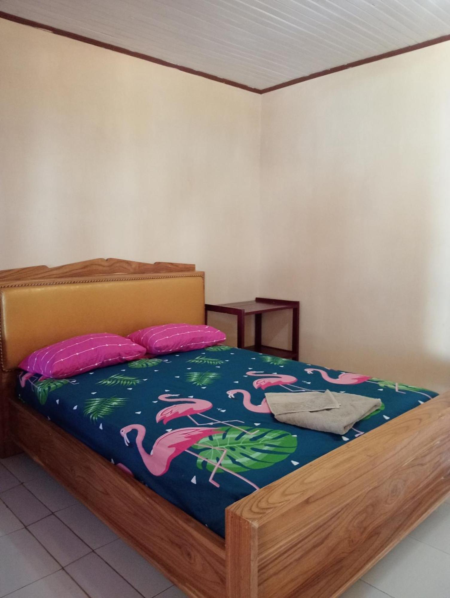 Mamalis Homestay 美娜多 外观 照片