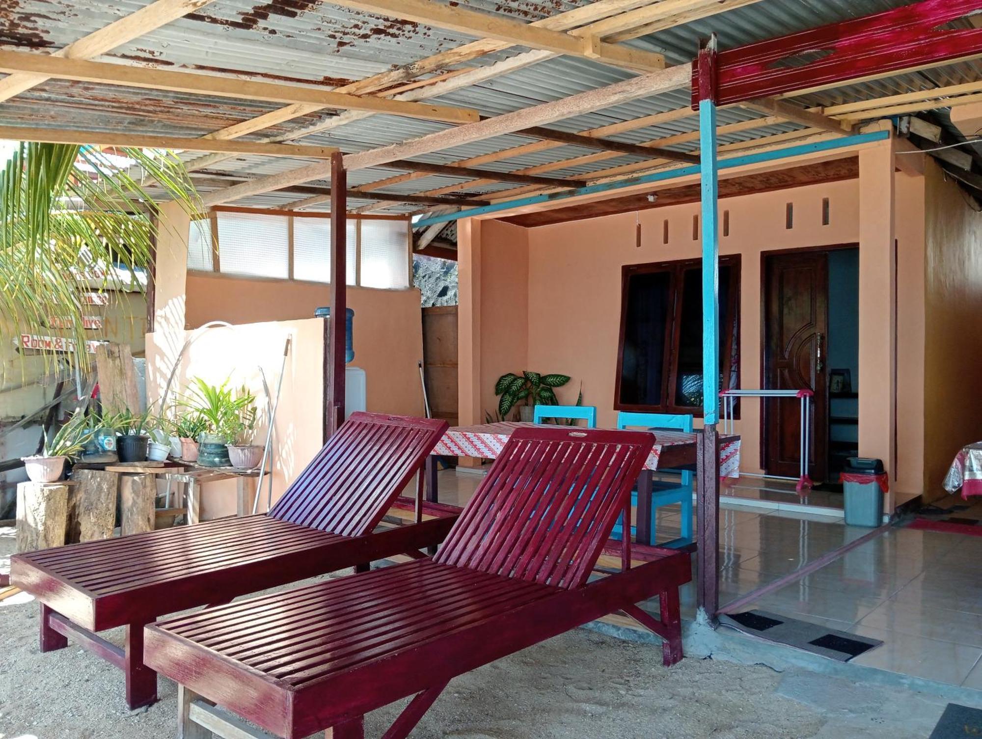 Mamalis Homestay 美娜多 外观 照片