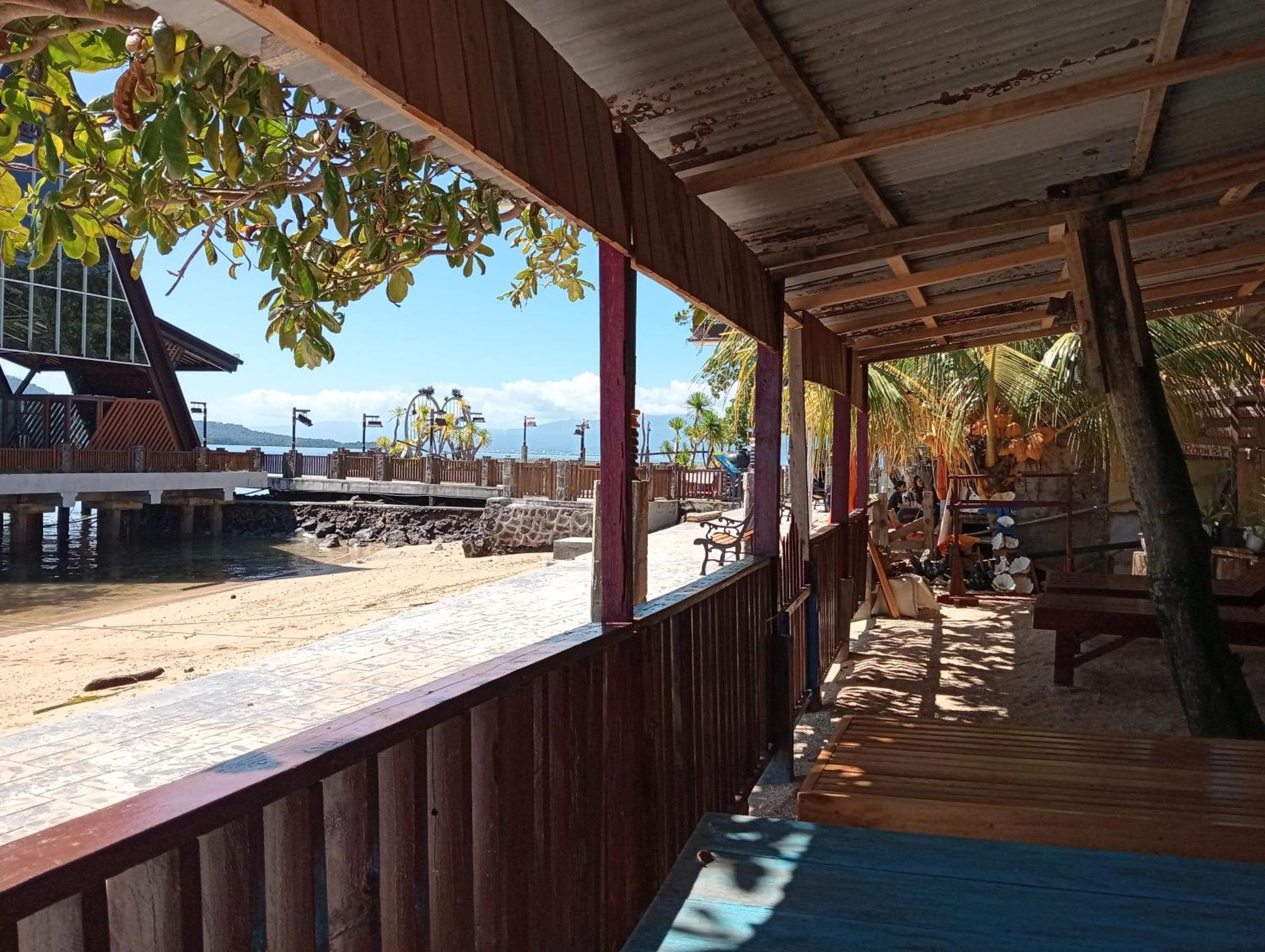 Mamalis Homestay 美娜多 外观 照片